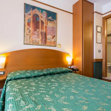 La Terrazza Restaurant & 3* Ассизи