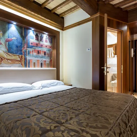 La Terrazza Restaurant & Hotel 3*