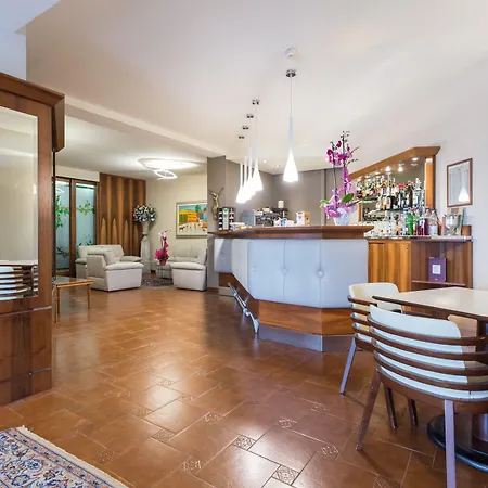 Hotel La Terrazza Restaurant & Assisi