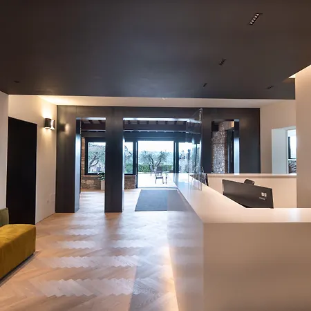 La Terrazza Restaurant & Assisi