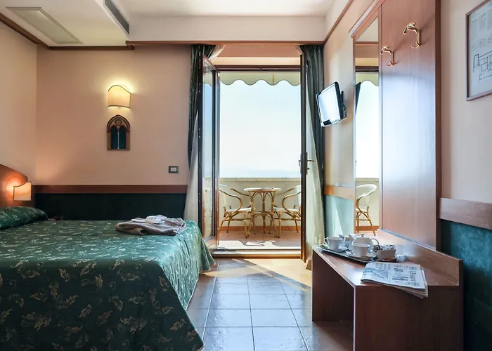 Hotel La Terrazza Restaurant & 3*