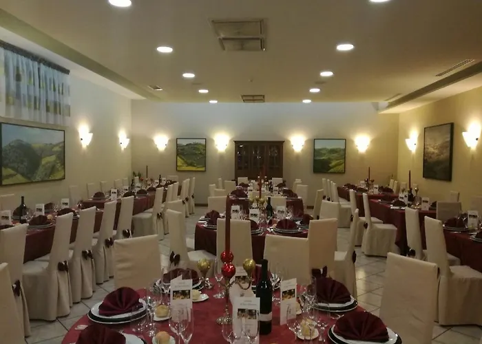 La Terrazza Restaurant & 3*